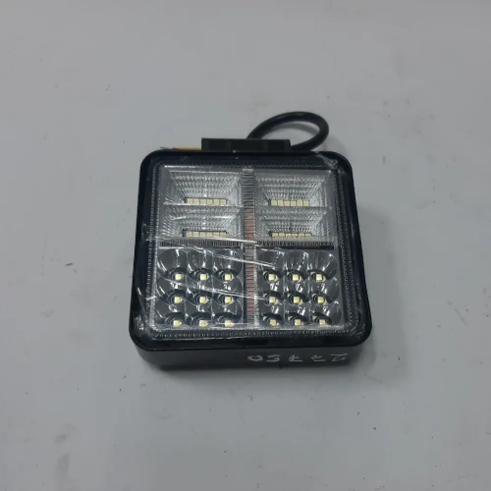 Фара LED 48 Вт квадратная металлическая с широким лучём