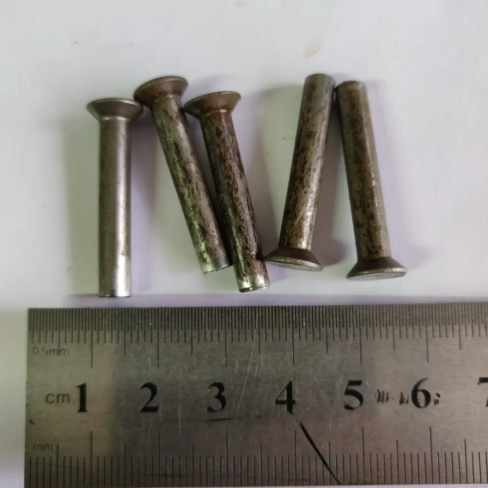 Заклепка сталева потайна П10300