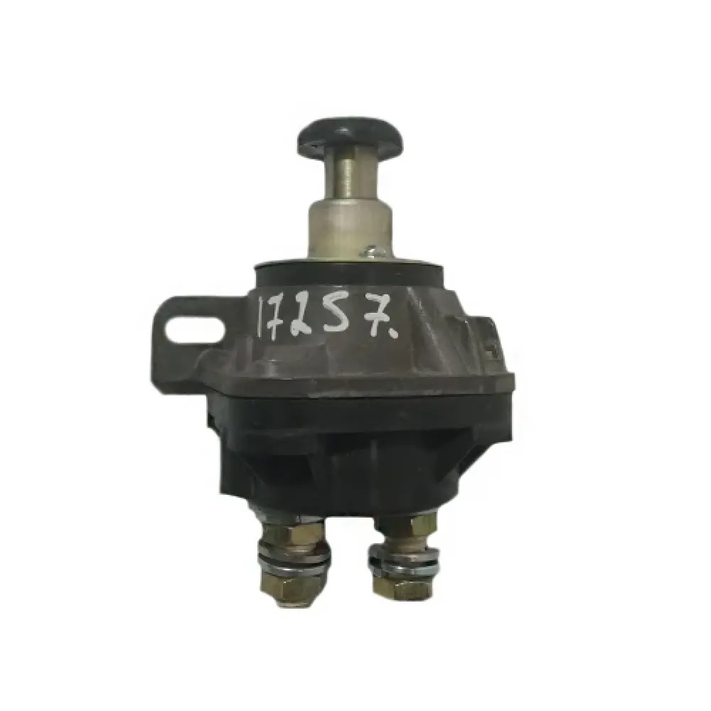 Выключатель массы под 2-выхода 12-24 В 1212.3737-04 МТЗ 1221