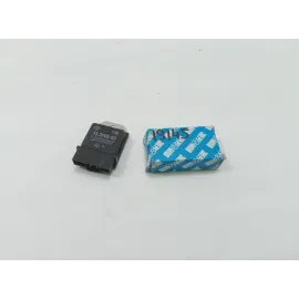 Регулятор напряжения штекерный 14 В