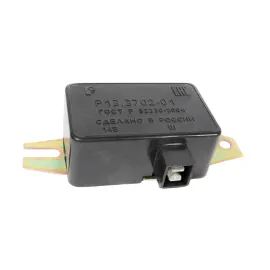 Регулятор напруги штекерний 14 В