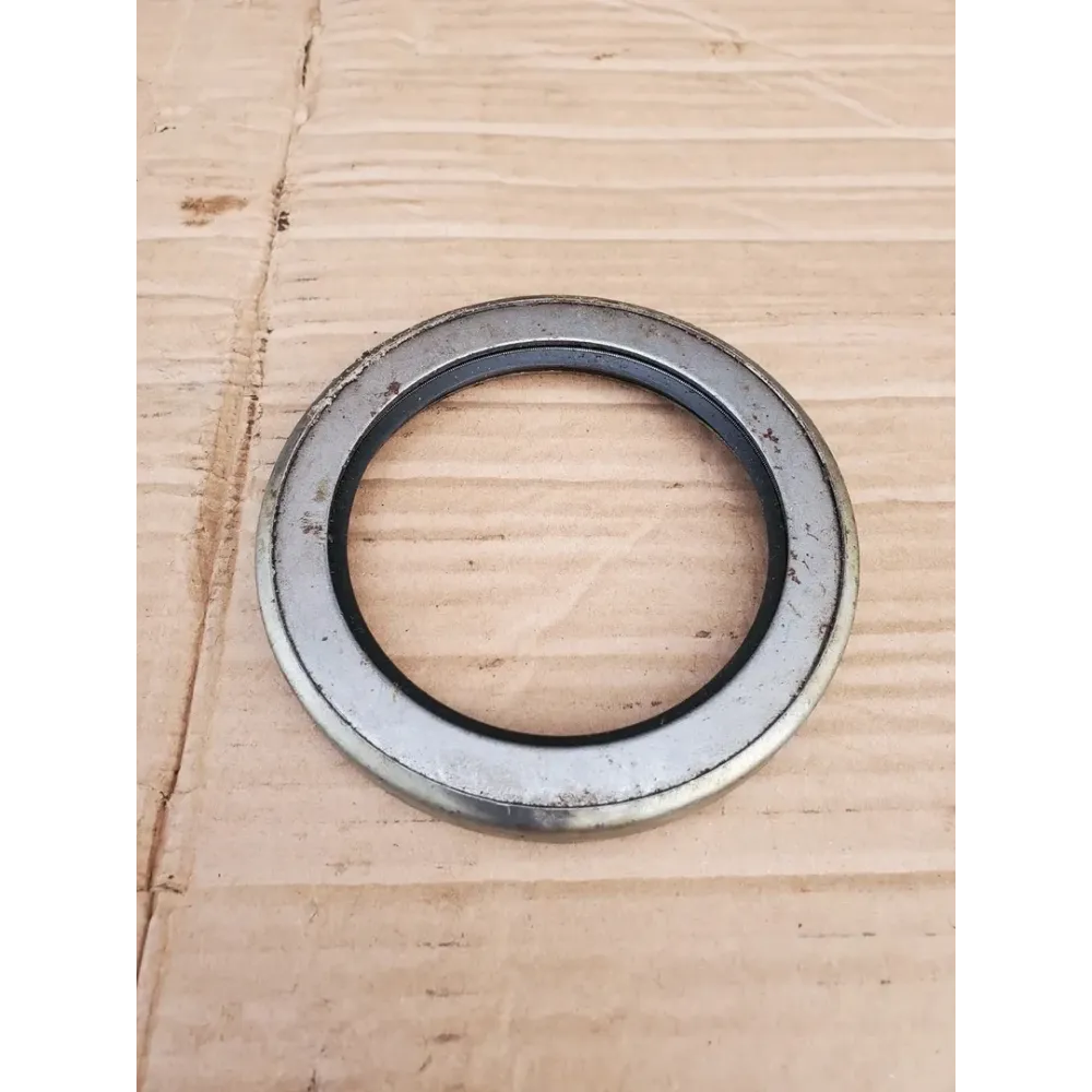 Манжета ступицы колеса ГКБ-817