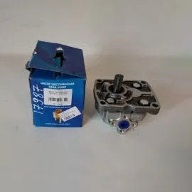 Насос шестерінчастий правий 6-ти шліцевий