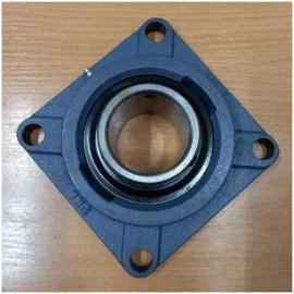 Подшипник с корпусом на 4 отверстия