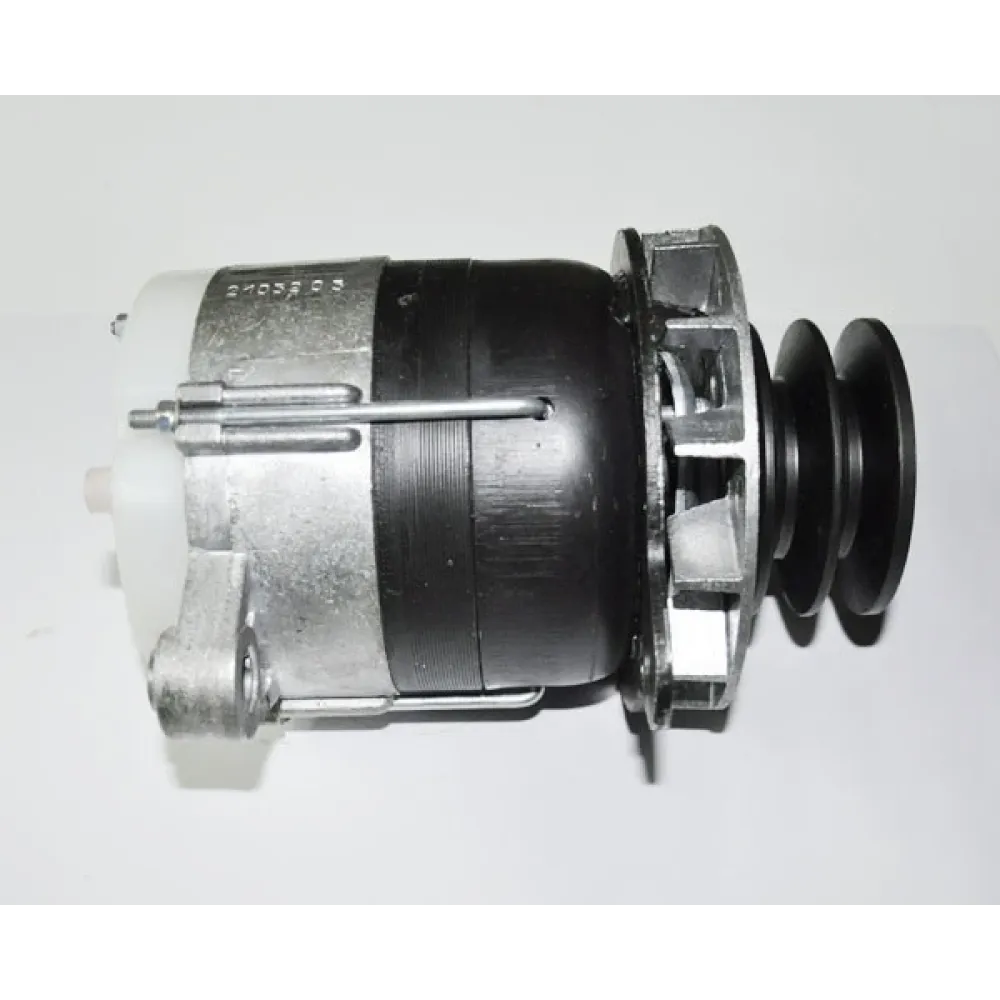 Генератор двухручейный 14 В 1000 Вт 72 А Г968.3701 ВгТЗ DT-75