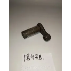 Валик с рычагом раздаточной коробки