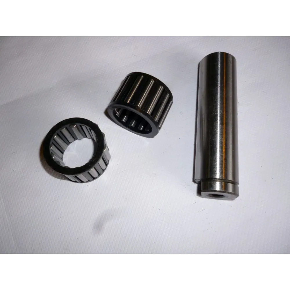 Ось сателлита бортовой передачи с подшипником 5336-2405037