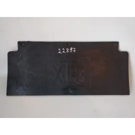 Бризковик крила переднього