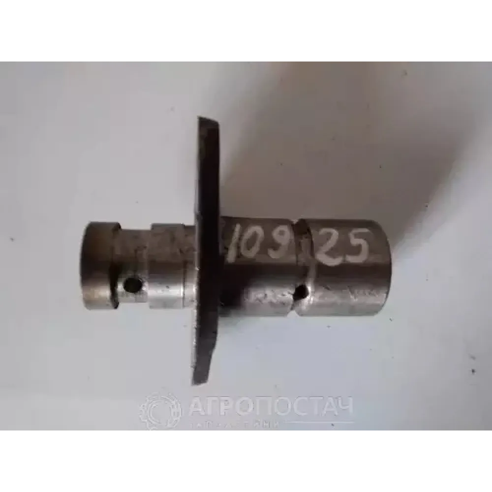 Палець паразитної шестерні розподільчого валу Д37М-1002170 ЛТЗ Т-40