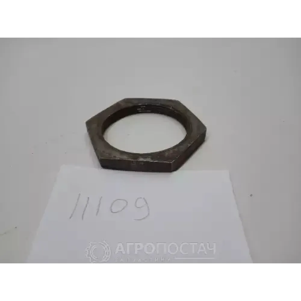 Гайка ступиці переднього колеса 69-2401052