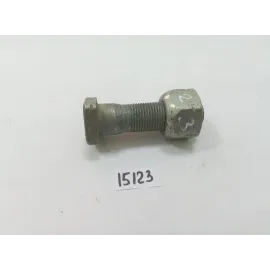 Болт колеса передній лівий з гайкою