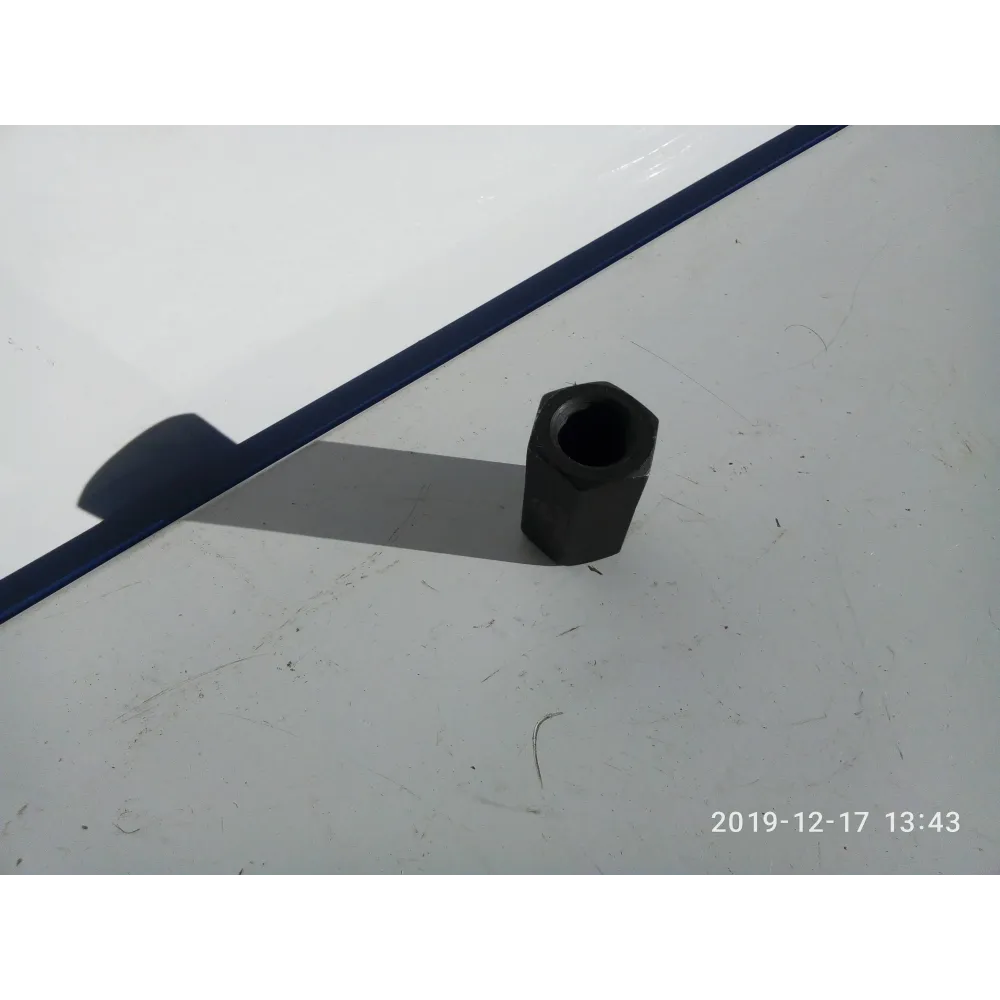 Гайка колеса посилена