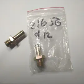 Штуцер на трубку