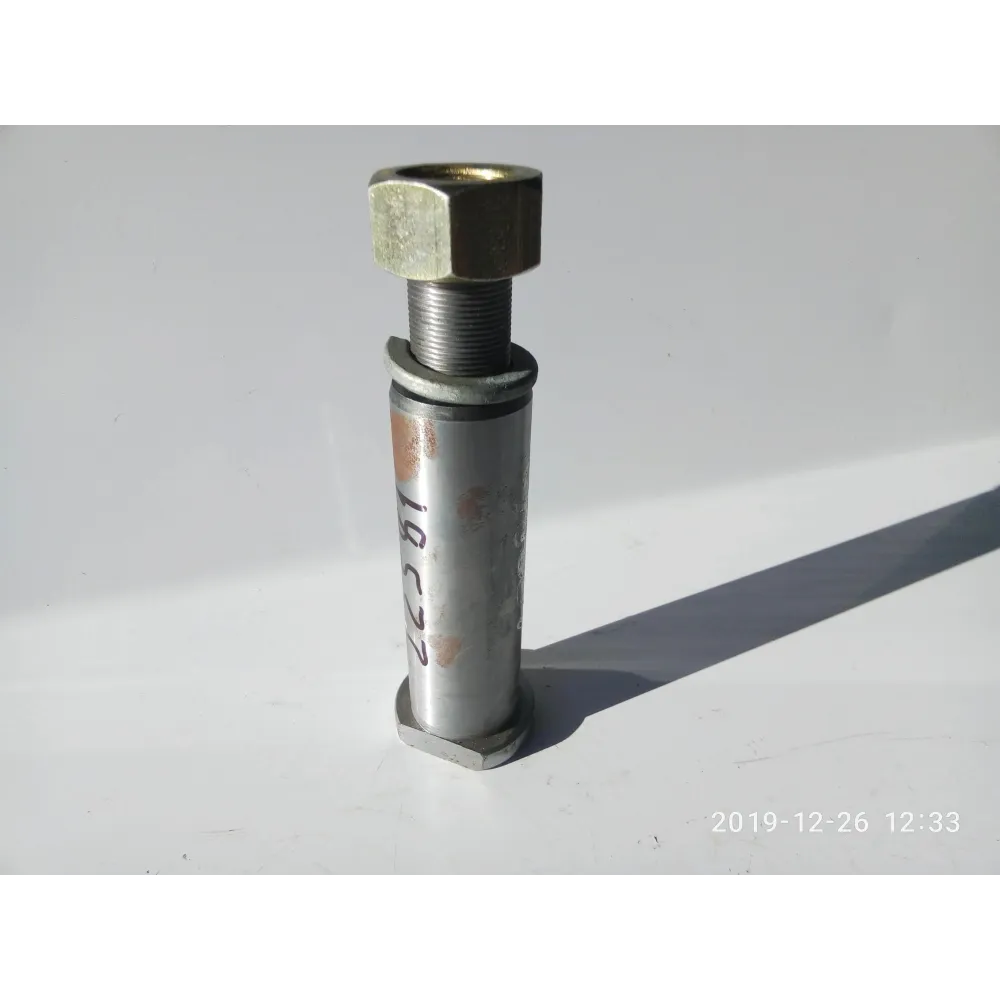 Палець вушка ресори задньої