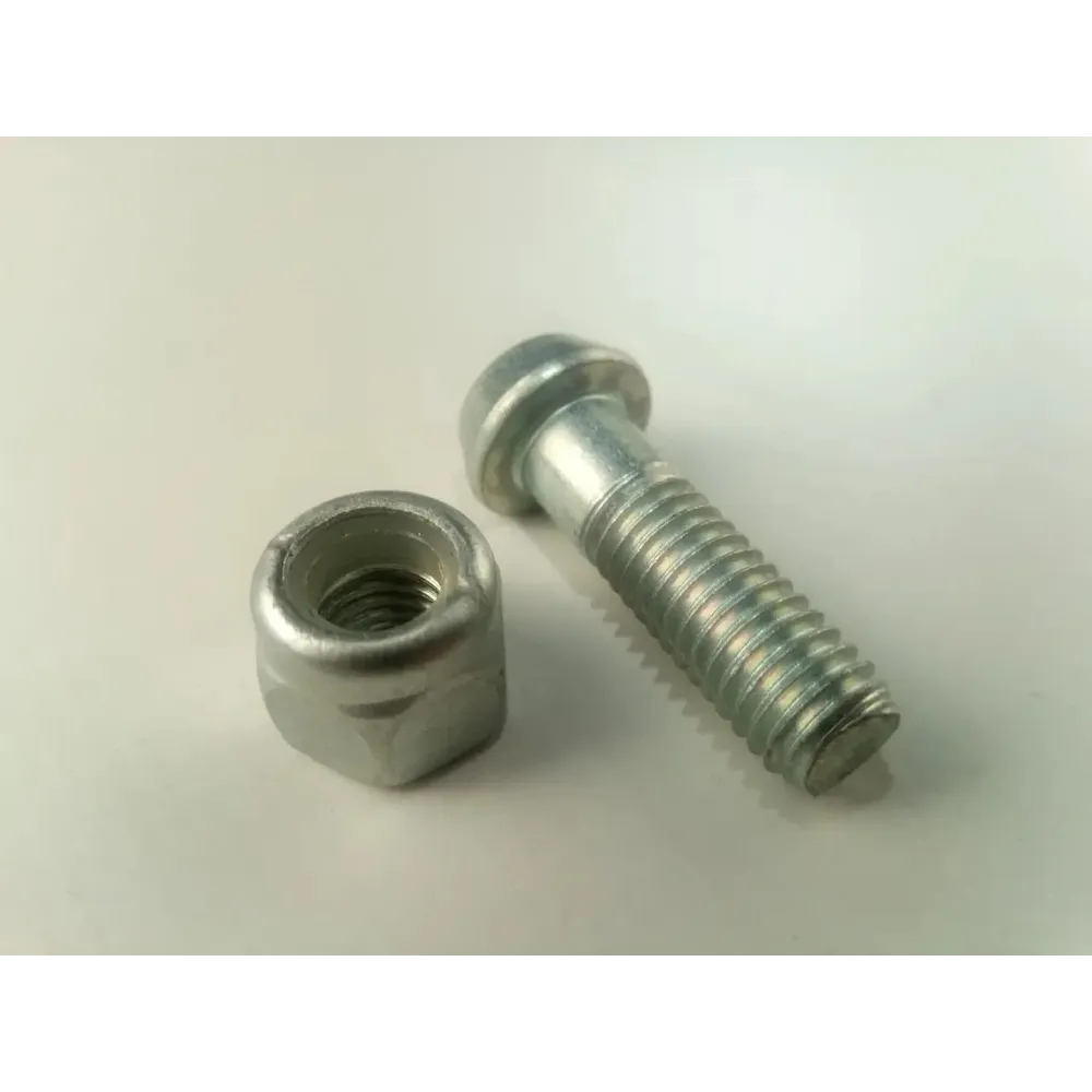 Болт валу карданного з гайкою