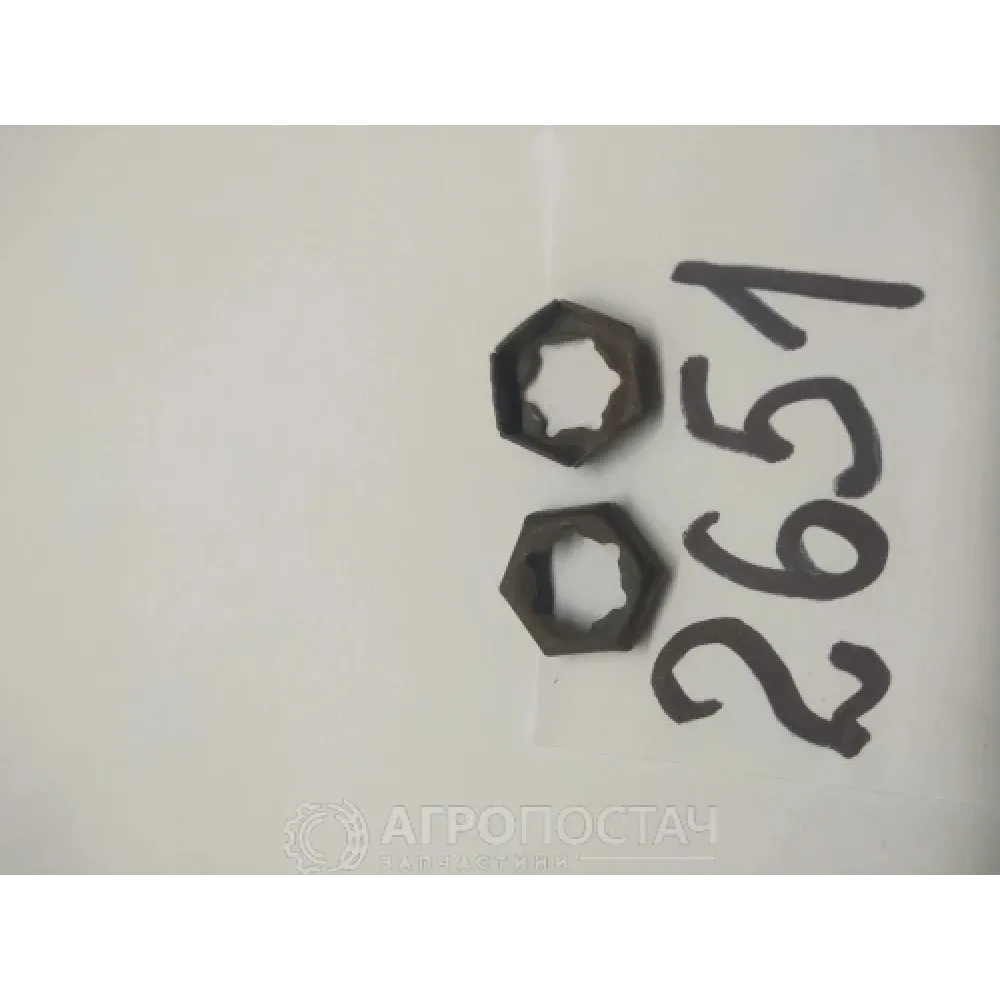 Гайка стопорна болта кришки шатуна