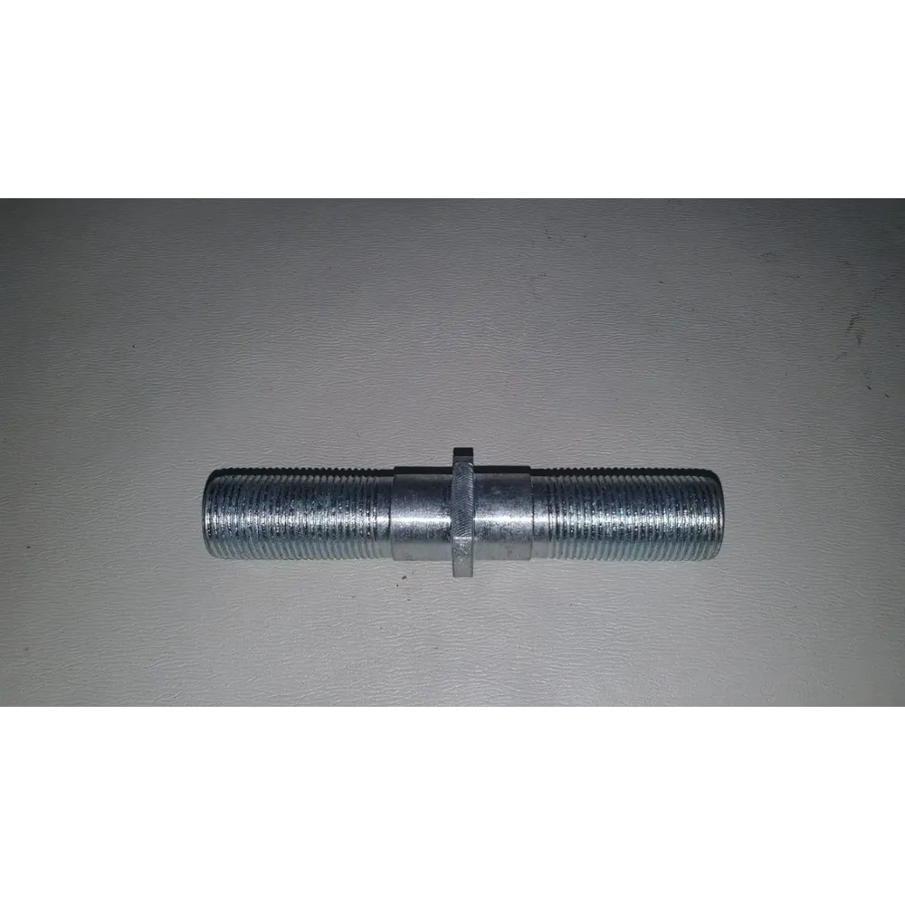 Шпилька колеса задня