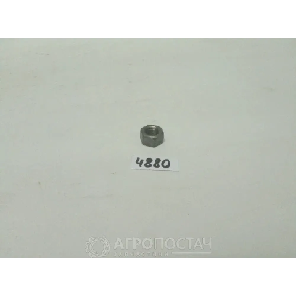 Гайка кріплення бича