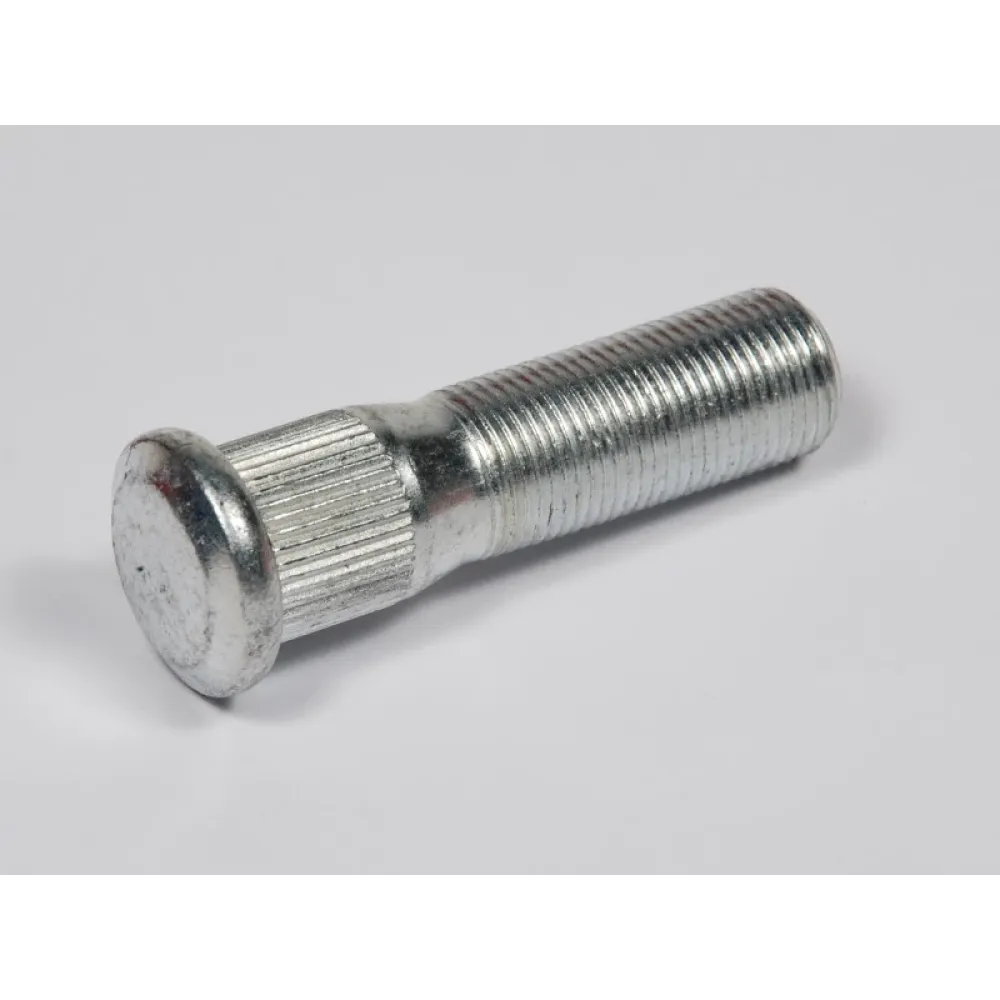 Шпилька колеса заднього