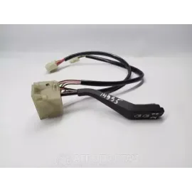 Перемикач підкермовий вказівника повороту або світла