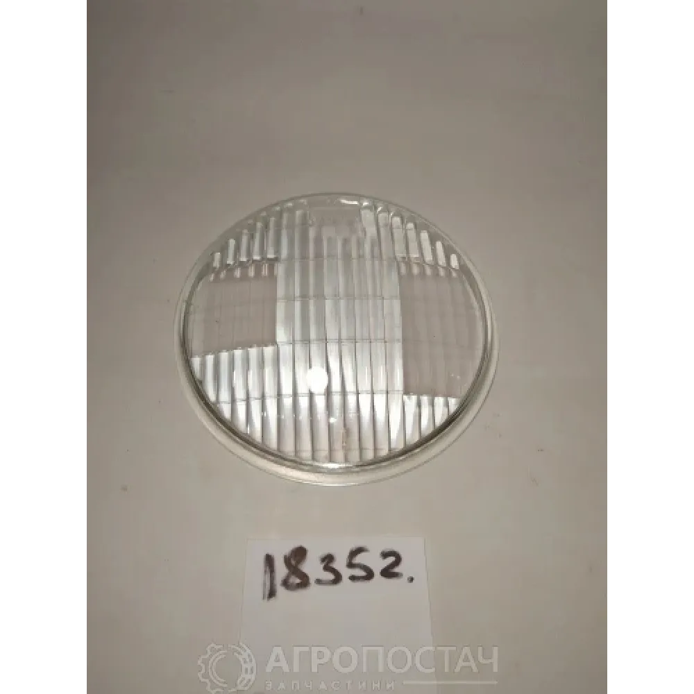 Стекло фары задней ФГ304 ЛТЗ T-40, МТЗ 80, МТЗ 82, ЮМЗ 6