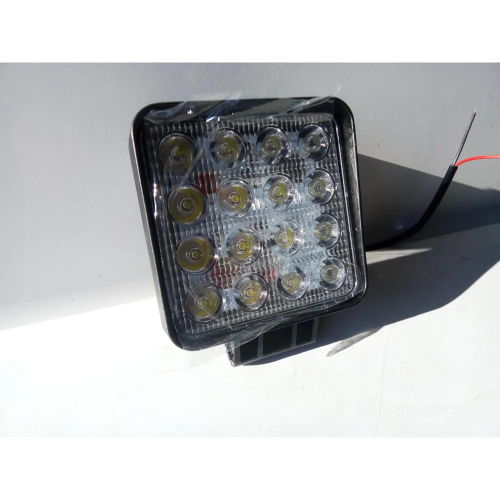 Фара LED 48 Вт квадратная металлическая узкий луч 453701051 МТЗ 1025, МТЗ 1221, МТЗ 80, МТЗ 82, МТЗ 892