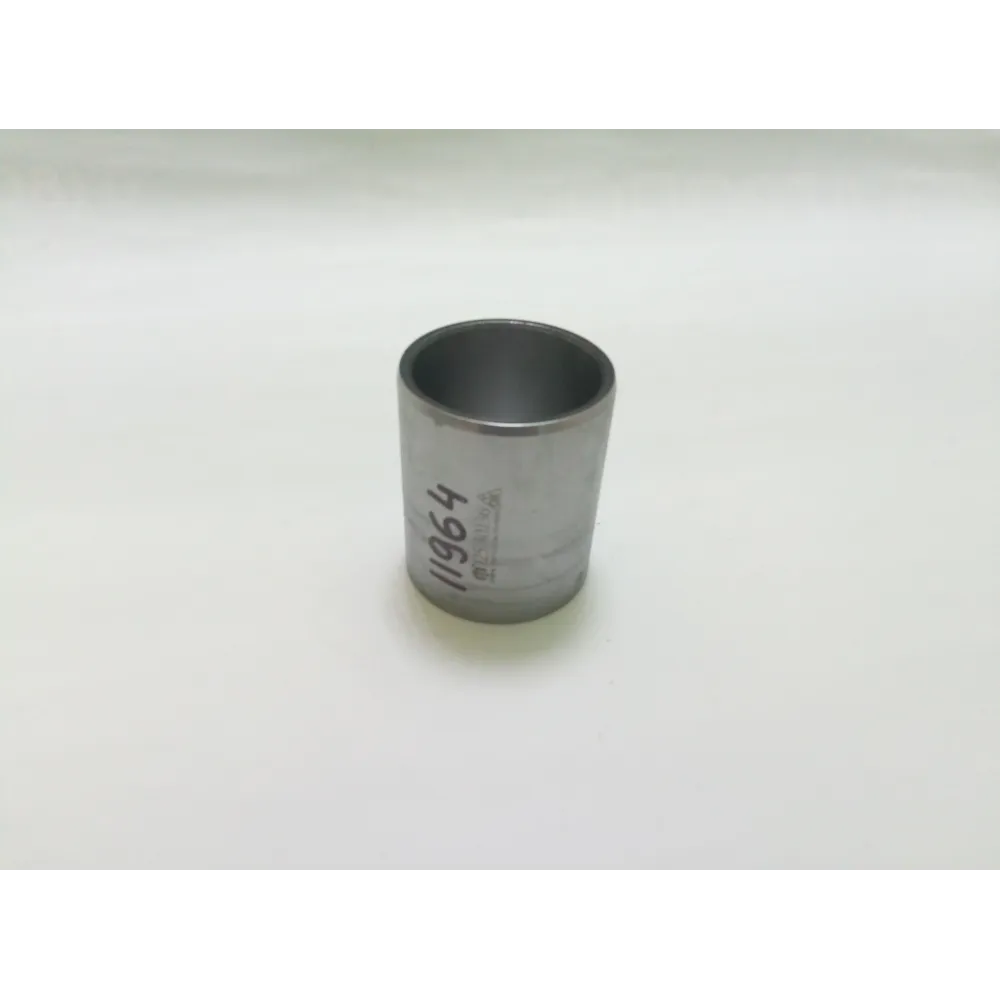 Втулка большая вертикального шарнира 125.30.136 ХТЗ T-150, ХТЗ T-150К(ХТЗ)