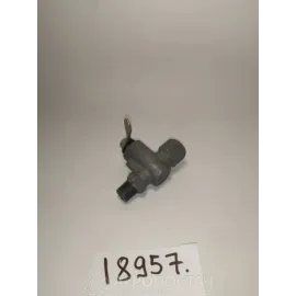 Кран сливной топливного бака