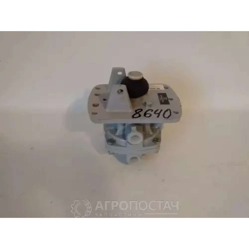 Кран тормозной подпедальный двухсекционный
