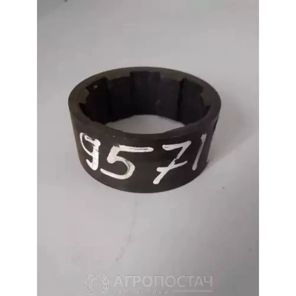 Втулка шестерни 4-й передачи КПП 150.37.126 ХТЗ T-150