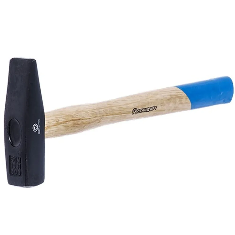 Молоток з деревʼяною ручкою
