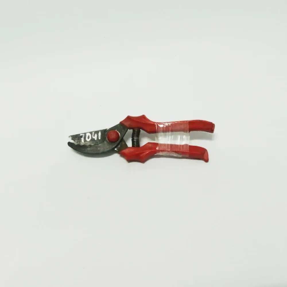 Секатор садовий 71-005