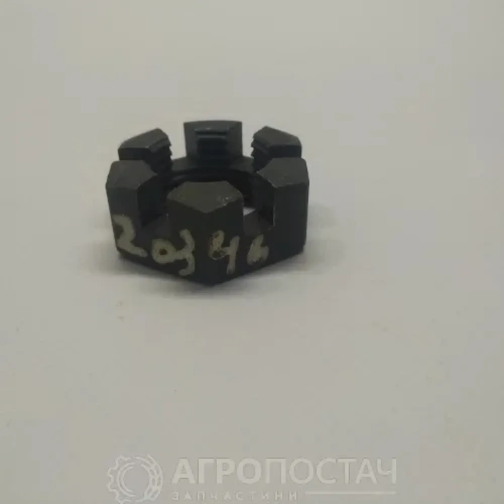 Гайка пальца тяги рулевой 251035
