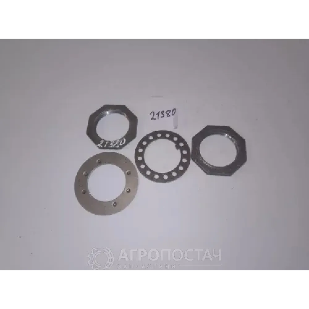 Гайка ступицы в сборе 1ПТС-9