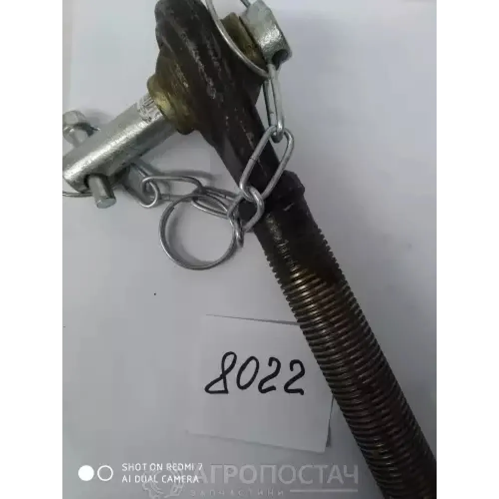 Винт с пальцем