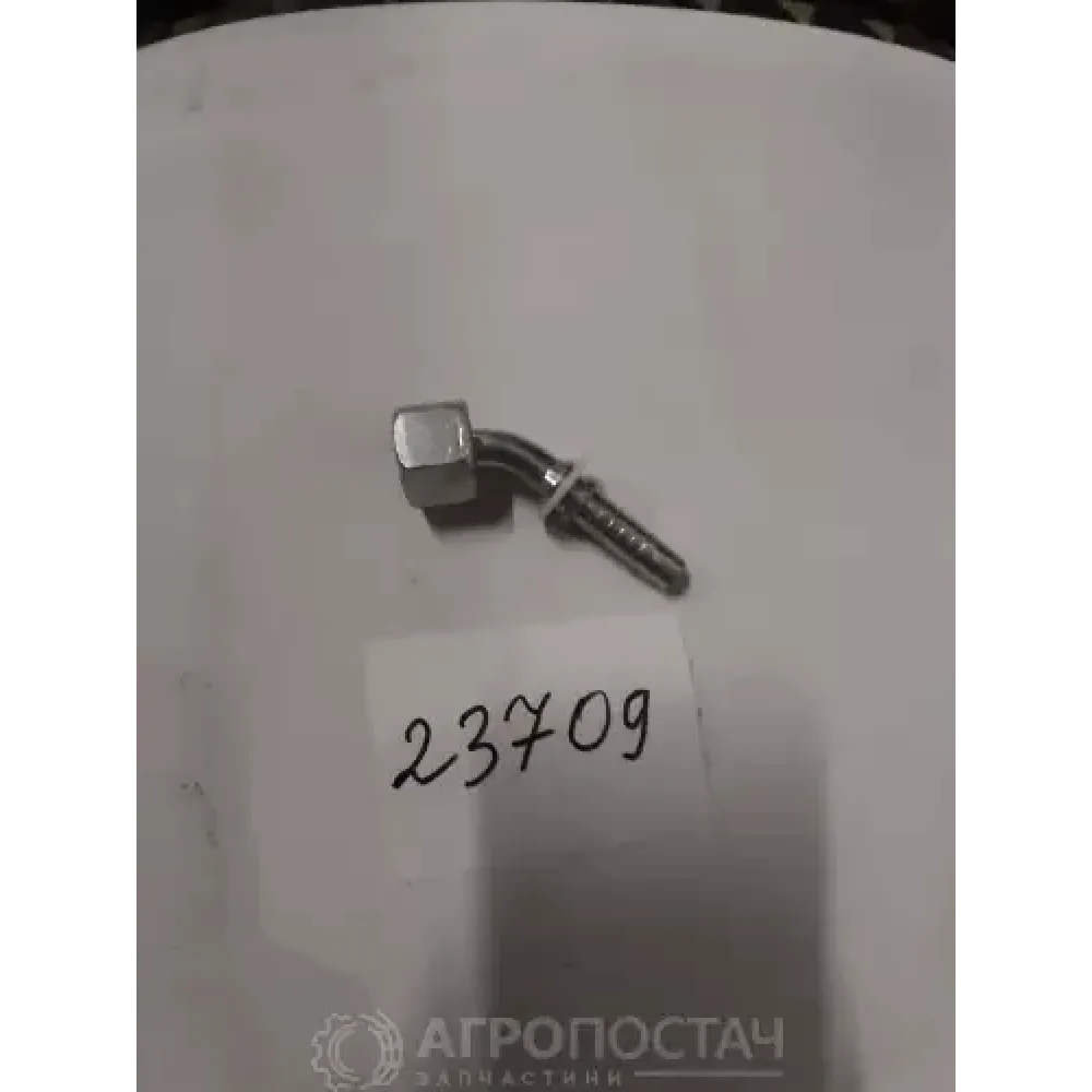 Фитинг угловой
