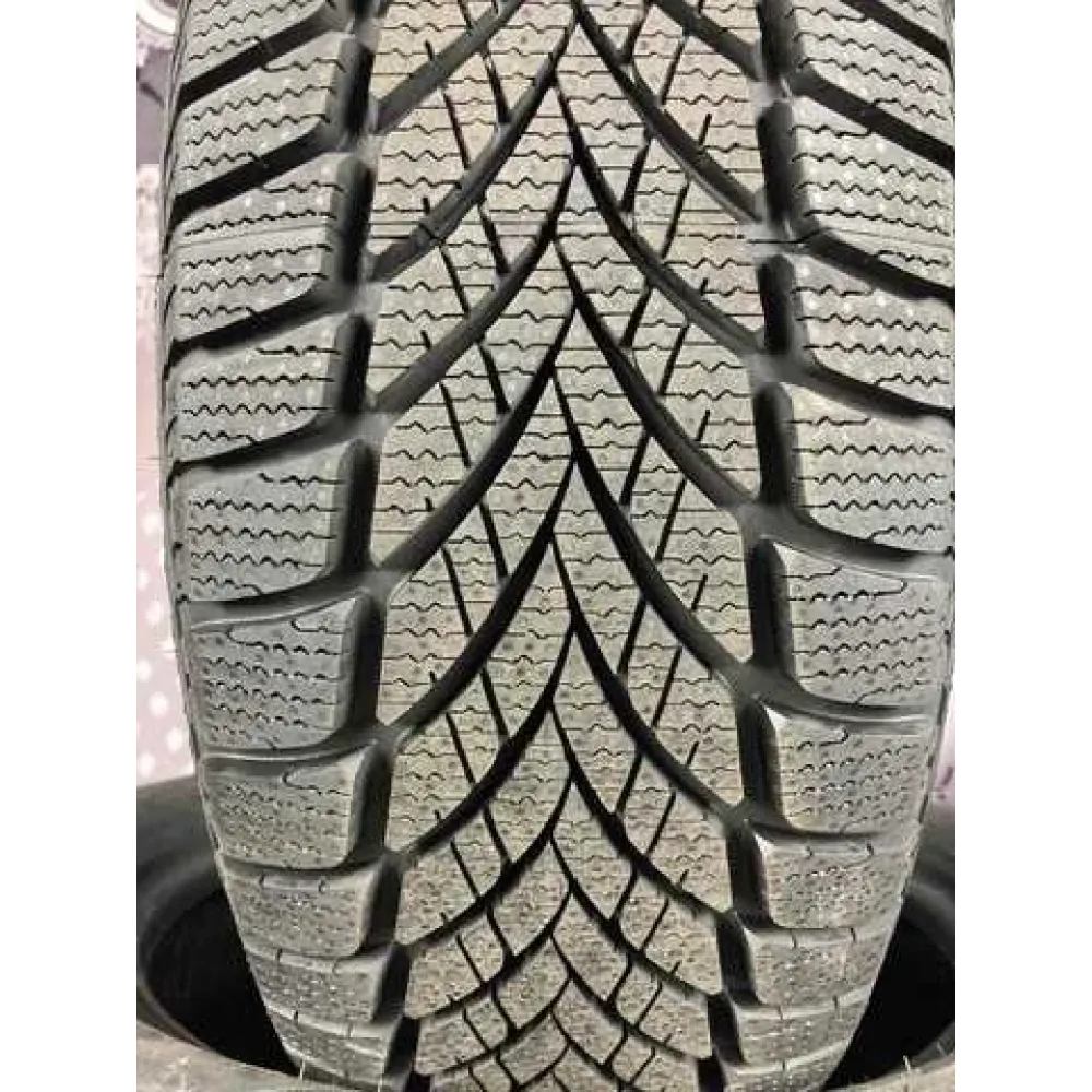 Шина радіальна зимова 205/65 R15