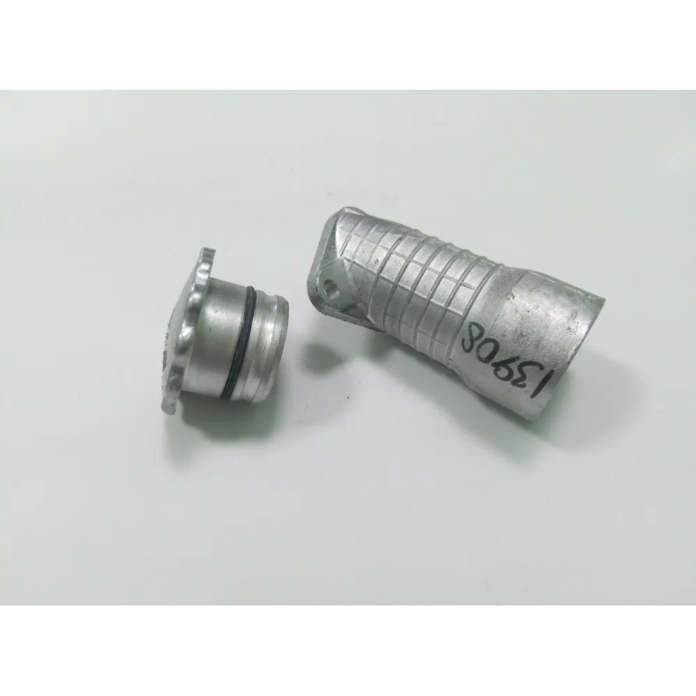 Горловина з пробкою 240-1002115 МТЗ 80, МТЗ 82