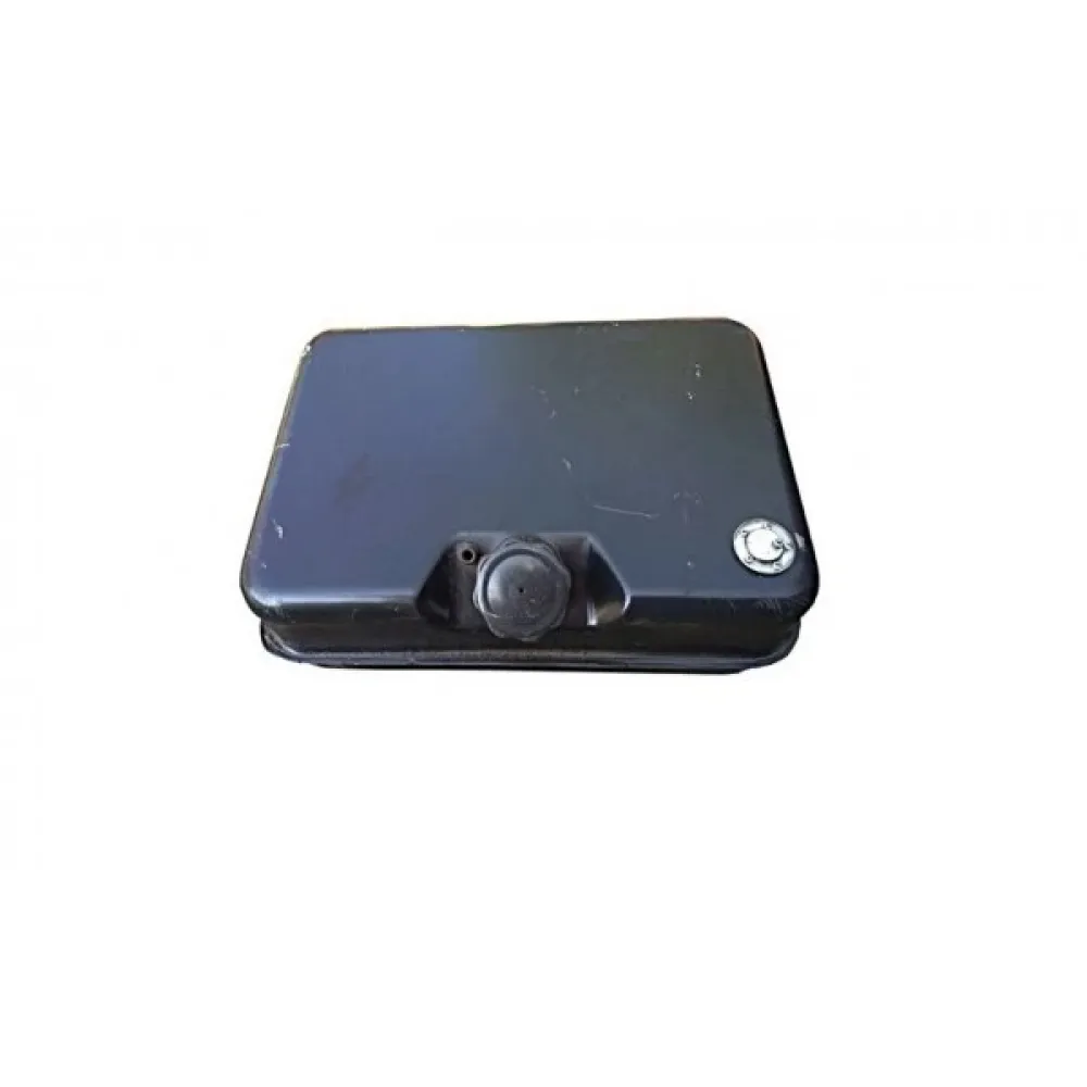 Бак паливний з кришкою