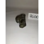 Стійка осі коромисел середня з отвором 240-1007152Б-01