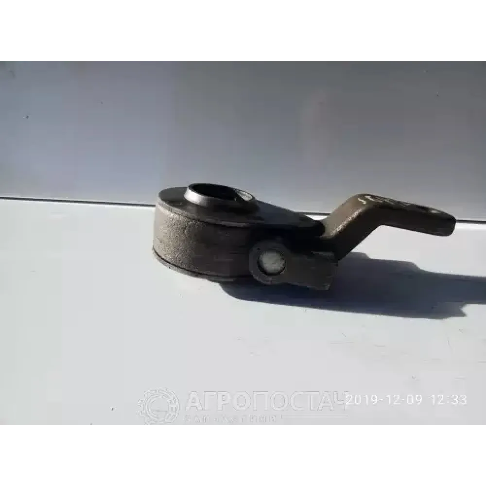 Важіль гальма задній правий 5320-3502136 КамАЗ 5230, КамАЗ 5320