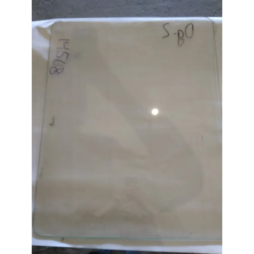 Скло дверей 88.45.133 ВгТЗ ДТ-75