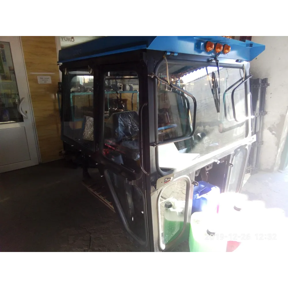 Кабіна нового зразка з бічними рамками 70-6700010 МТЗ 80, МТЗ 82