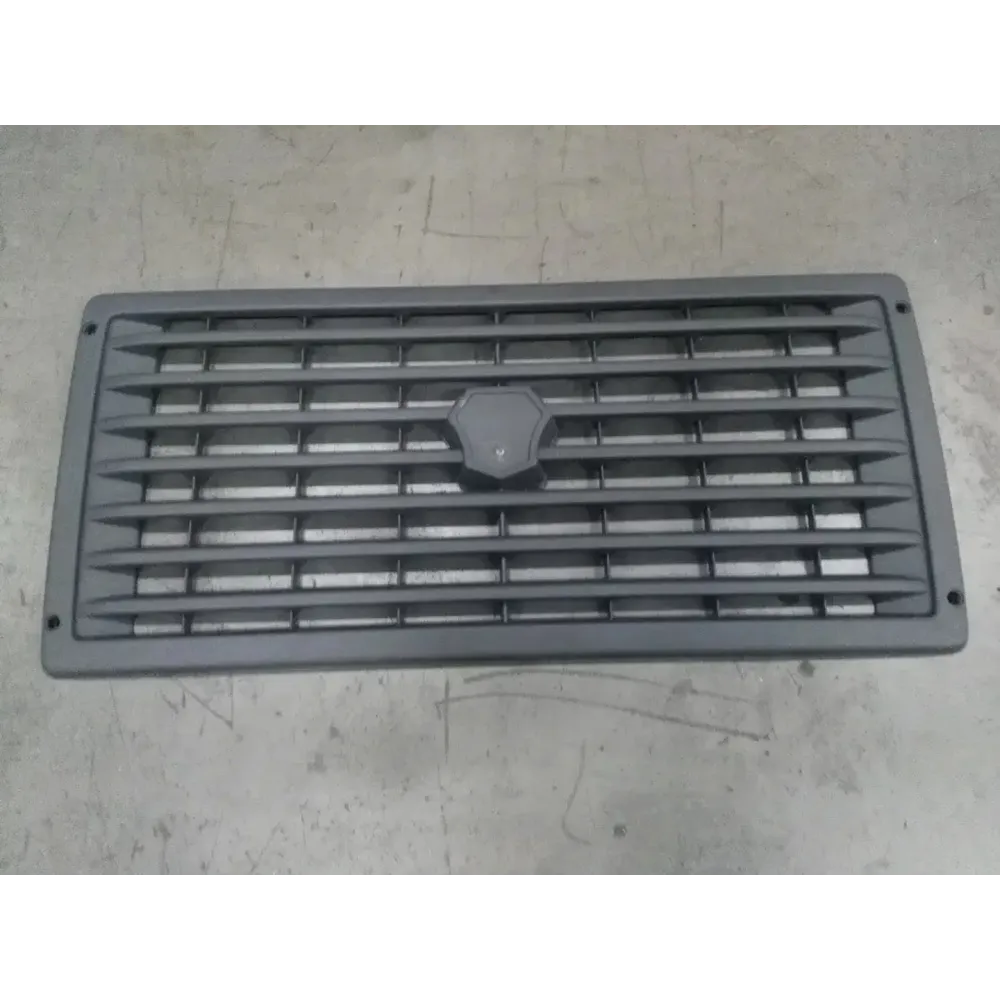 Решітка облицювання радіатора 33098-8401020