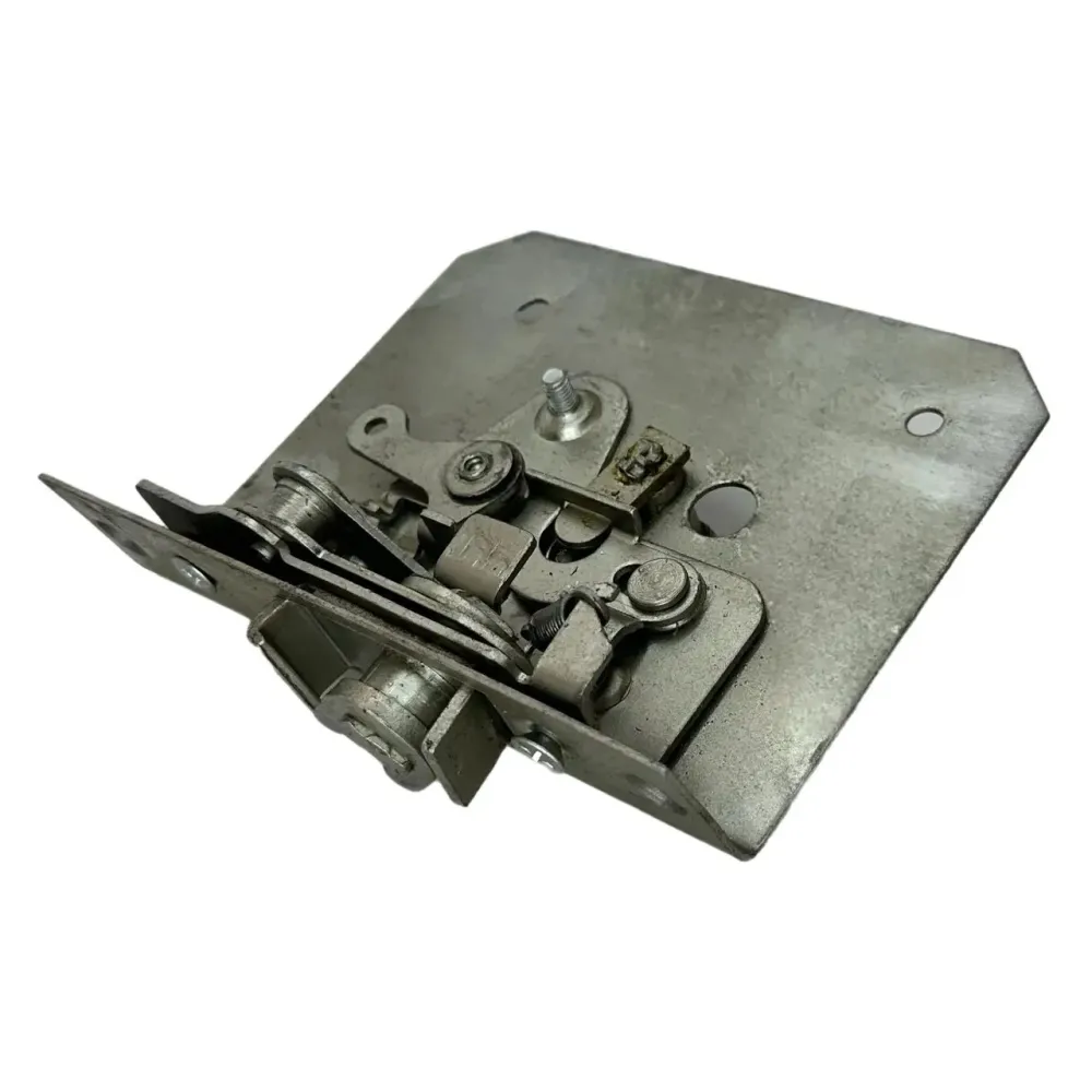 Замок двері лівий в зборі 3151-6105101