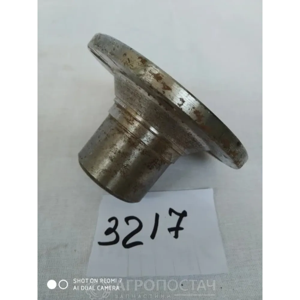 Фланець валу приводу переднього мосту роздавальної коробки 69-1802044
