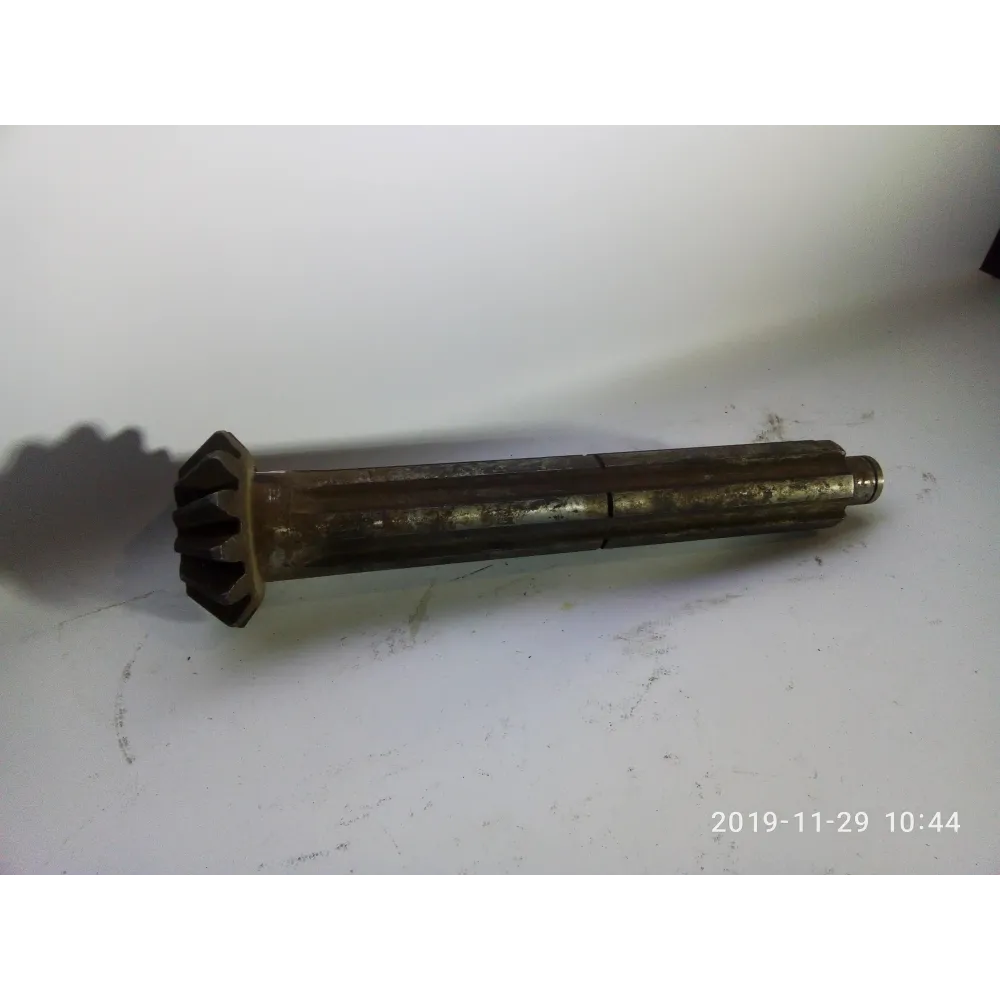 Вал вторинний КПП Т25-1701252 ЛТЗ Т-40