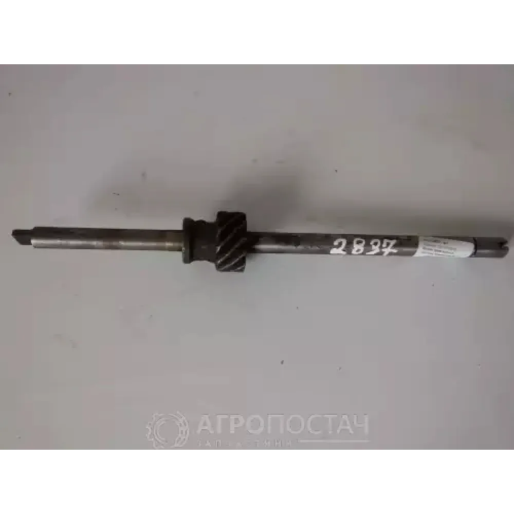 Валик привода насоса масляного